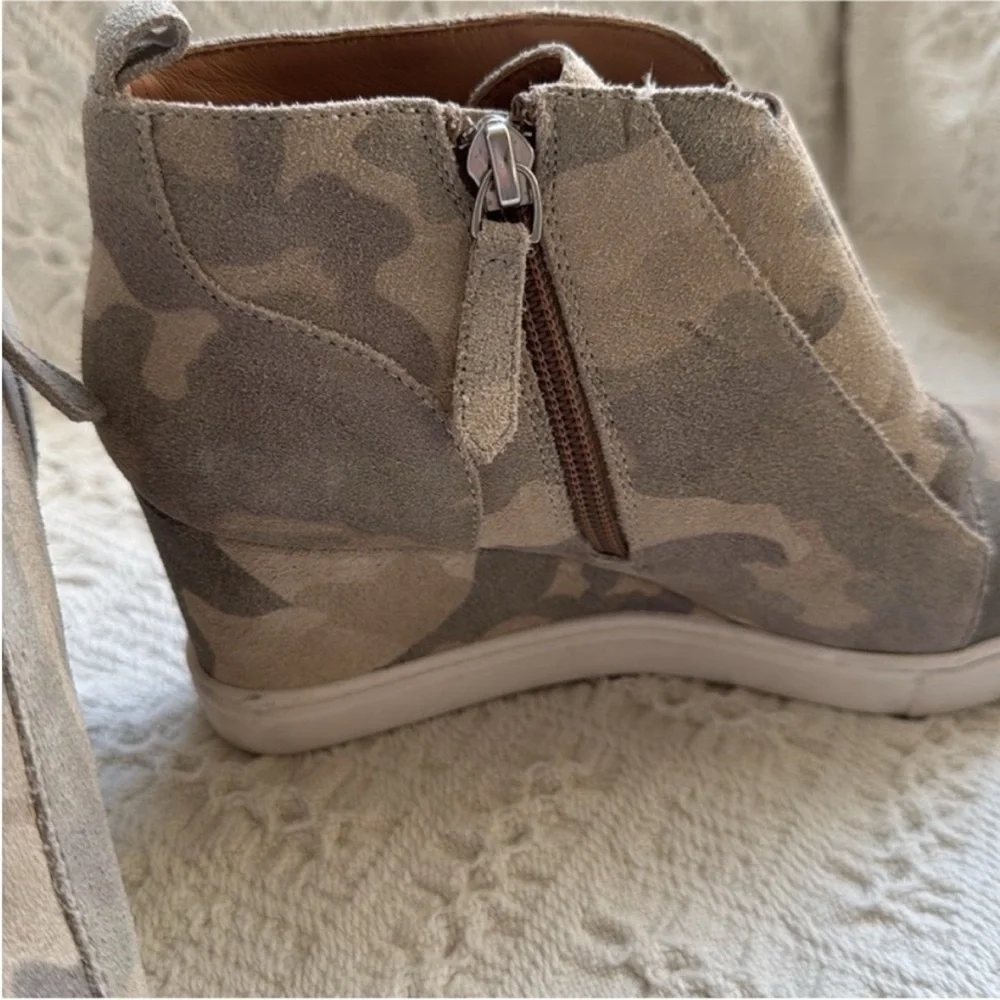 Paolo Tan Camouflage Wedge Sneakers